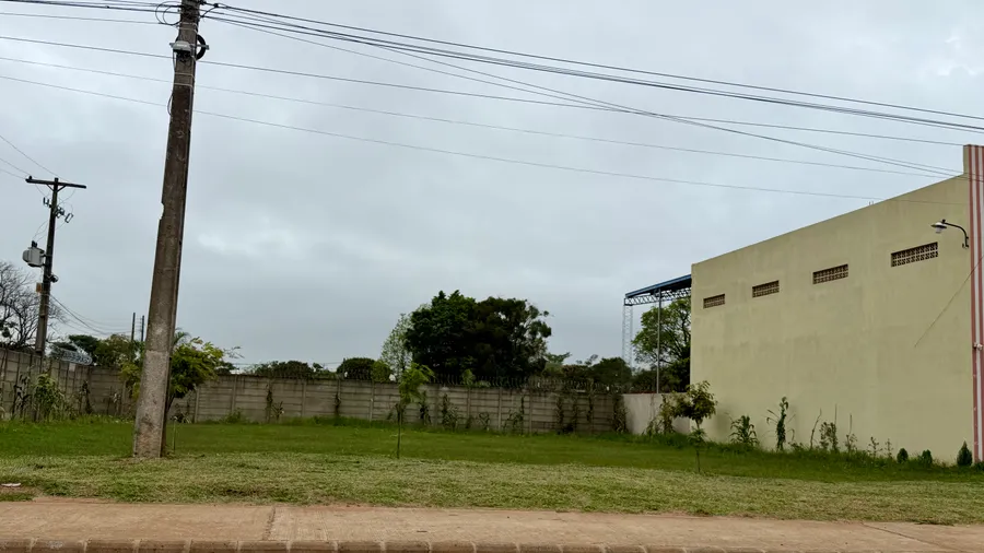 Zona Comercial del Barrio Cerrado Las Palmeras 12